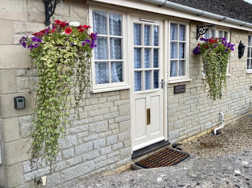 Heart Of The Village Cotswold Cottage In Crudwell. Luaran gambar